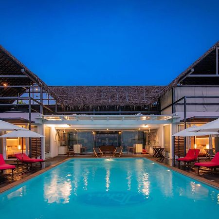 Stayvista At The Rain - River Villa With Infinity Pool Alappuzha Exteriör bild